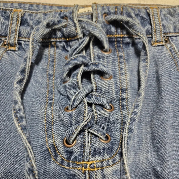 Forever 21 Y2K Lace Up Denim Mini Skirt, Medium Blue Wash, Size 31, EUC! - Picture 8 of 9
